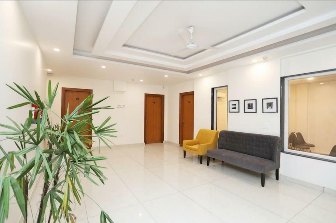 Hotel Galaxy Inn 구르가온 외부 사진